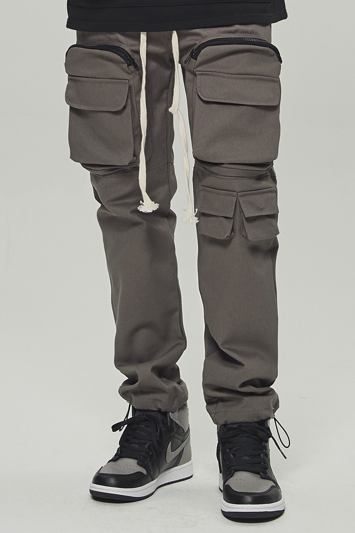 CHARCOAL UTILITY POCKET CARGO STRING PANTS
